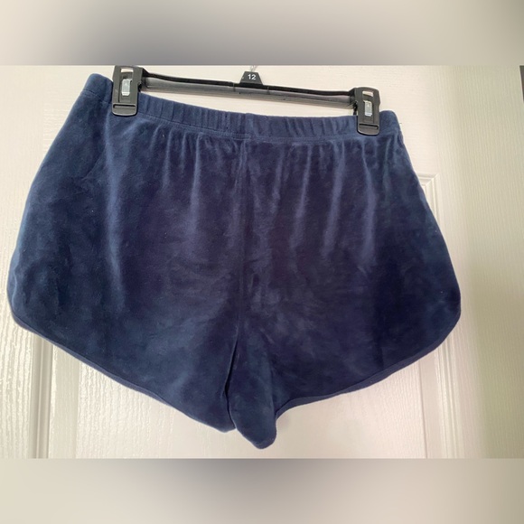 Velour Hollister shorts - Picture 5 of 5